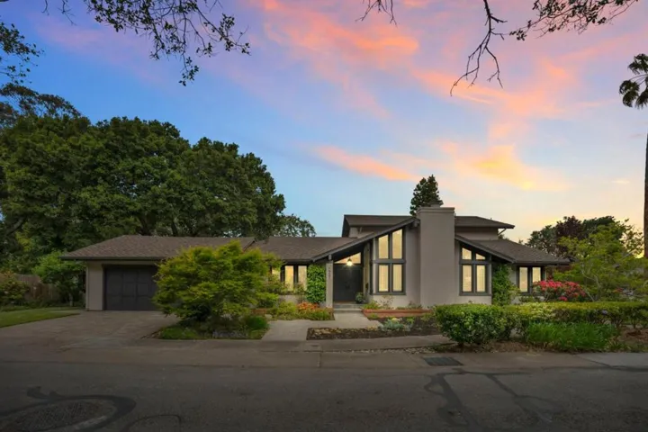 1527 Yew Street, San Mateo, California 94402