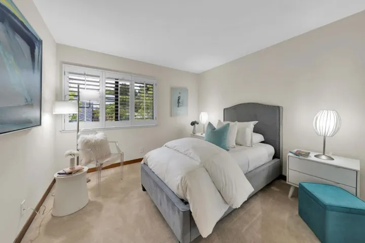1527 Yew Street, San Mateo, California 94402