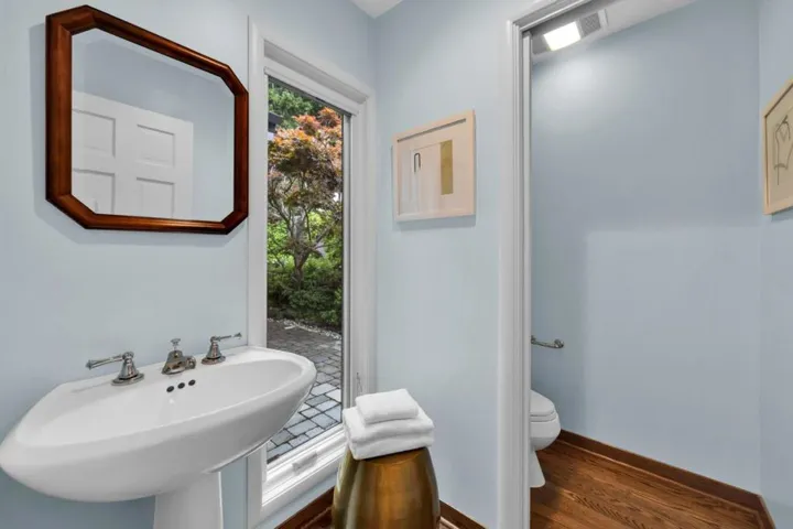 1527 Yew Street, San Mateo, California 94402