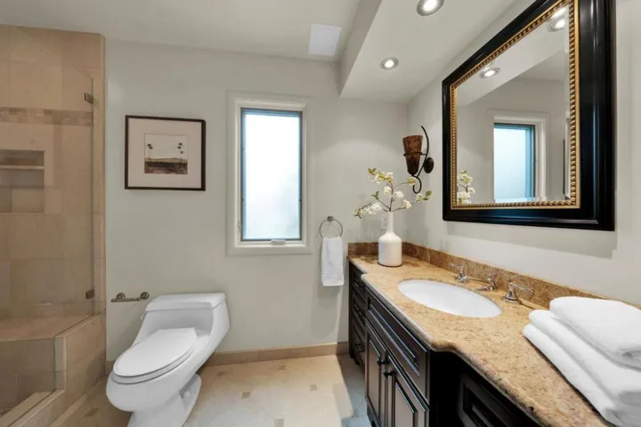 1527 Yew Street, San Mateo, California 94402