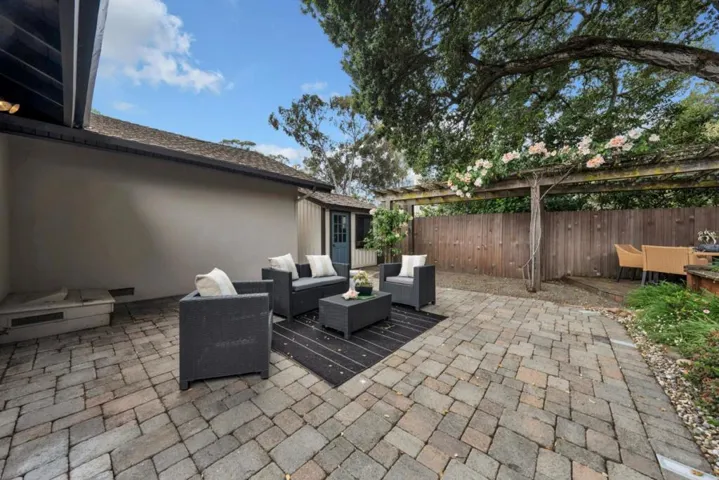 1527 Yew Street, San Mateo, California 94402