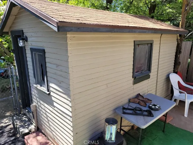 22725 Ponderosa Drive, Crestline, California 92325