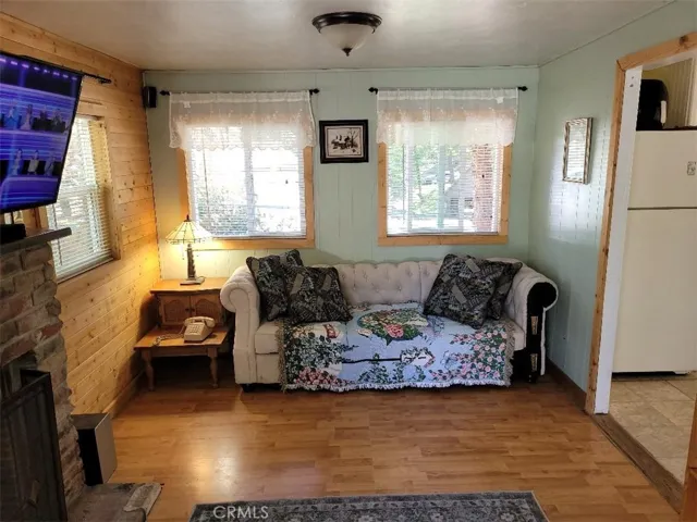 22725 Ponderosa Drive, Crestline, California 92325