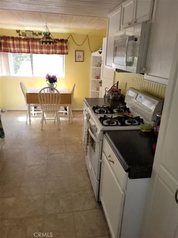 22725 Ponderosa Drive, Crestline, California 92325