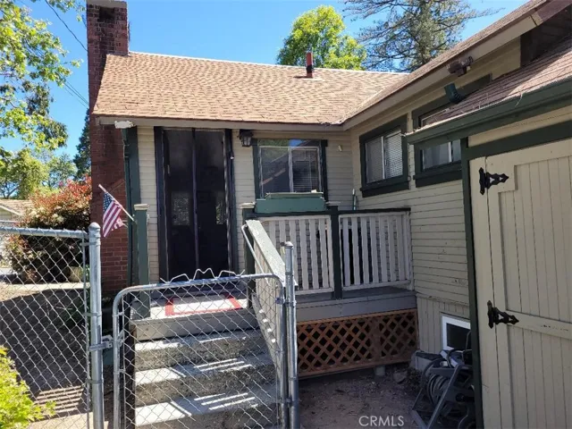22725 Ponderosa Drive, Crestline, California 92325