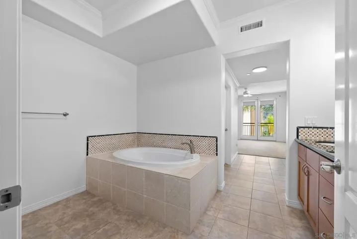 8211 Station Village Ln 1309, San Diego, California 92108