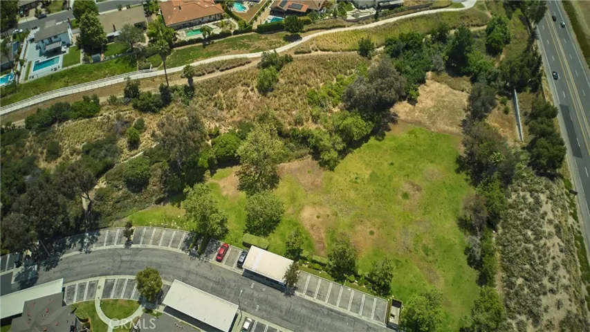 Unit is near the green belt area