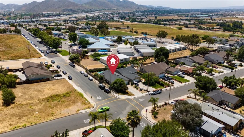 398 Avenue 6, Lake Elsinore, California 92530