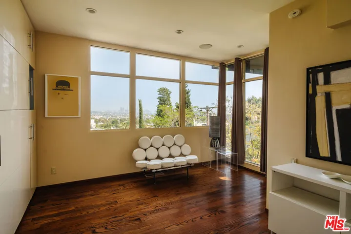 2269 Vasanta Way, Los Angeles, California 90068