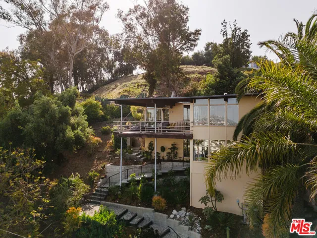 2269 Vasanta Way, Los Angeles, California 90068