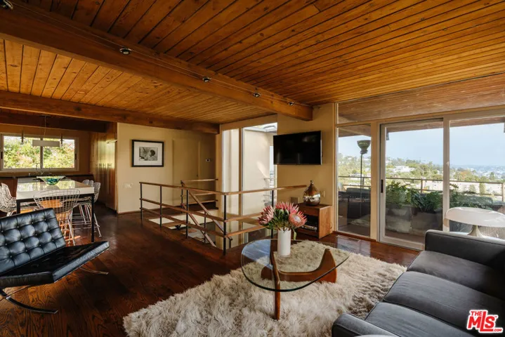 2269 Vasanta Way, Los Angeles, California 90068