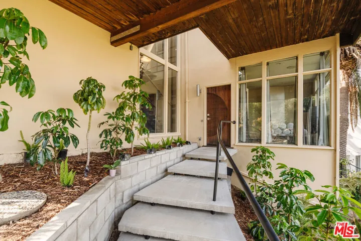 2269 Vasanta Way, Los Angeles, California 90068