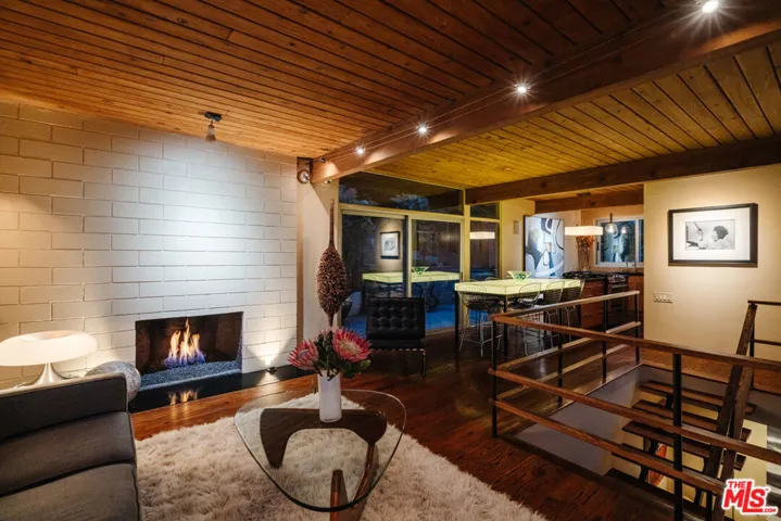 2269 Vasanta Way, Los Angeles, California 90068