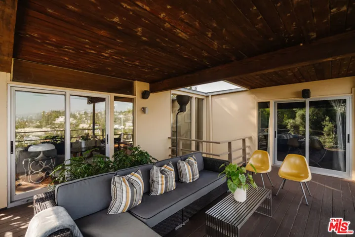 2269 Vasanta Way, Los Angeles, California 90068