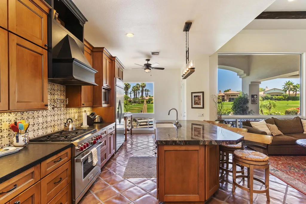 019_Kitchen