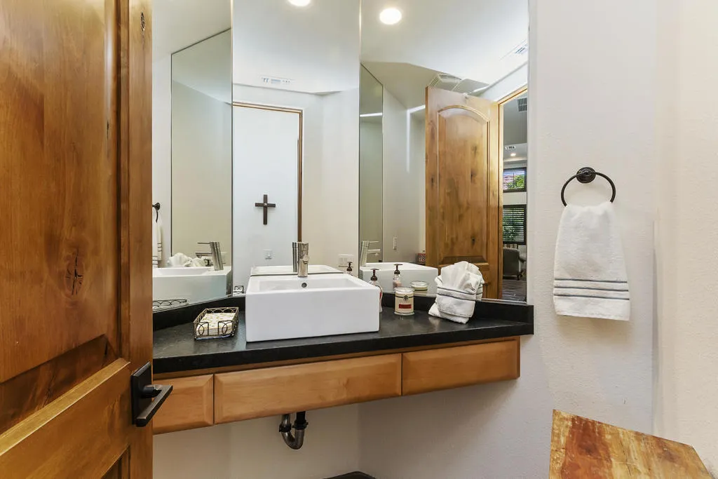 021_Powder Room