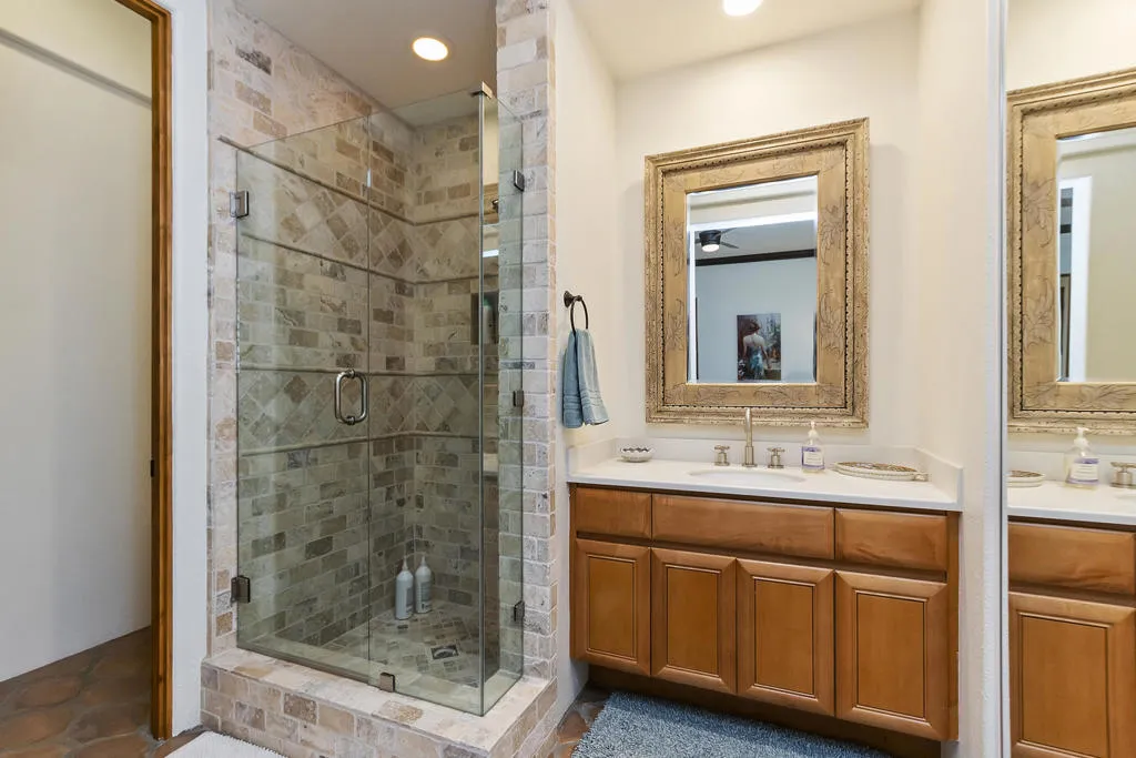 030_Bathroom 2