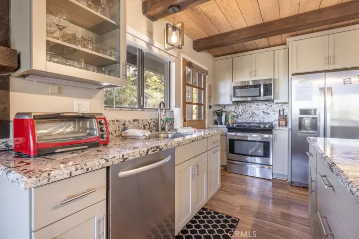 839 Menlo Drive, Big Bear Lake, California 92315