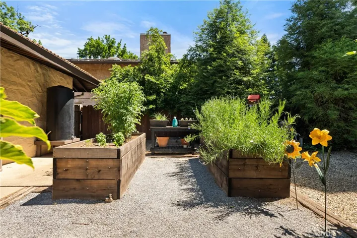 695 Royce Lane, Chico, California 95973