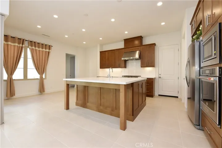 65 Tundra, Irvine, California 92602