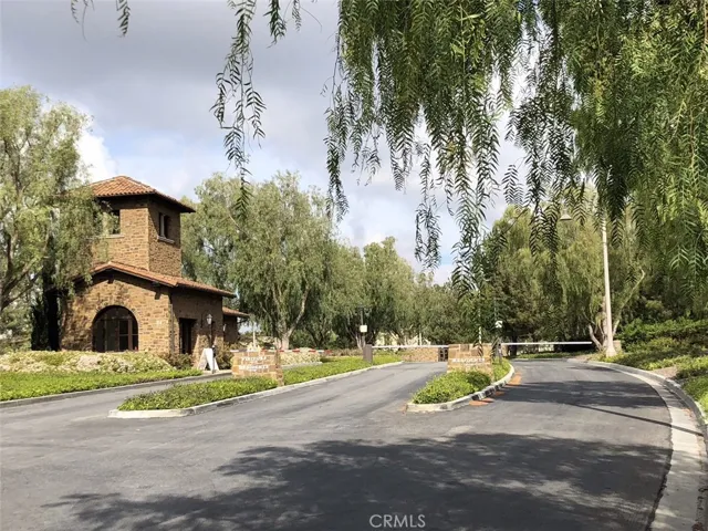 65 Tundra, Irvine, California 92602