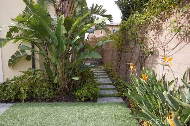 65 Tundra, Irvine, California 92602