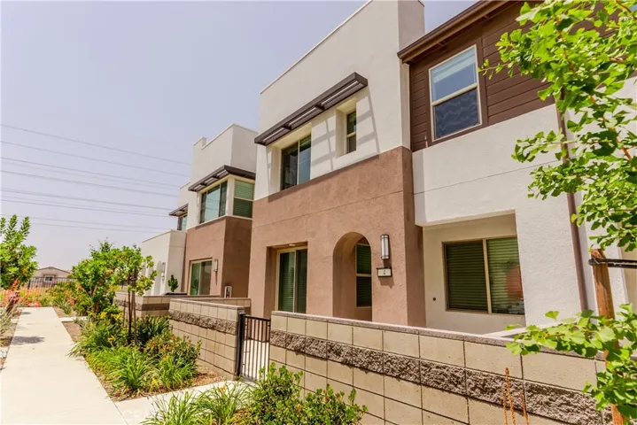 3590 E Peckham Paseo 4, Ontario, California 91761
