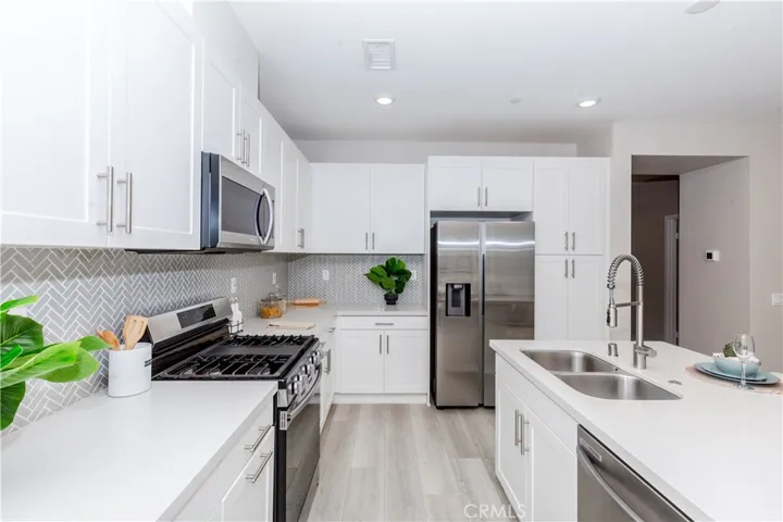 3590 E Peckham Paseo 4, Ontario, California 91761