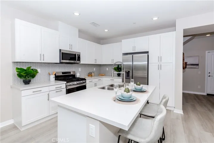 3590 E Peckham Paseo 4, Ontario, California 91761