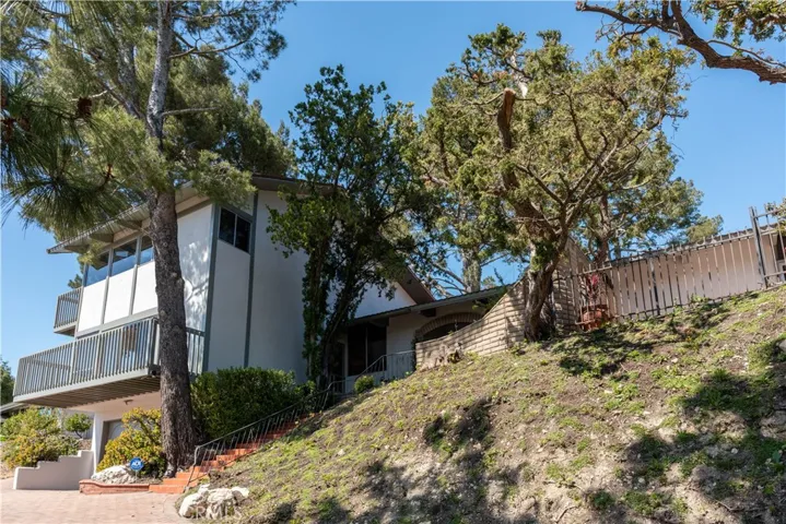 5 Martingale Drive, Rancho Palos Verdes, California 90275