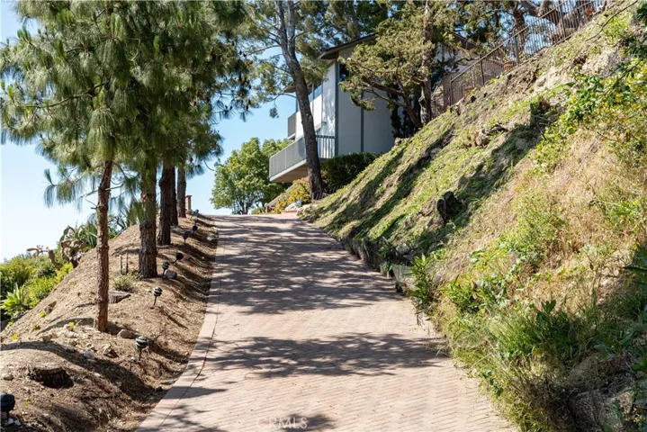 5 Martingale Drive, Rancho Palos Verdes, California 90275