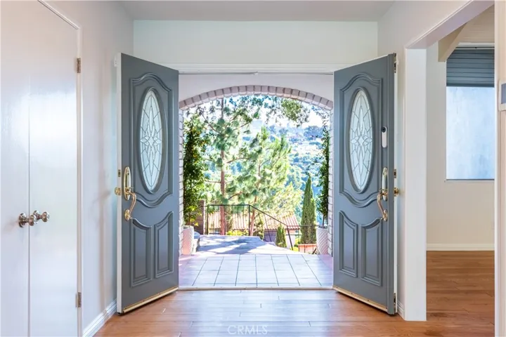 5 Martingale Drive, Rancho Palos Verdes, California 90275