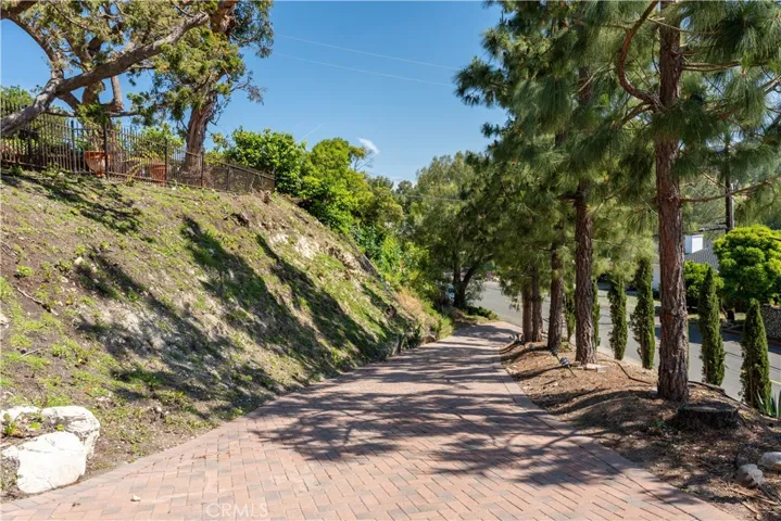 5 Martingale Drive, Rancho Palos Verdes, California 90275