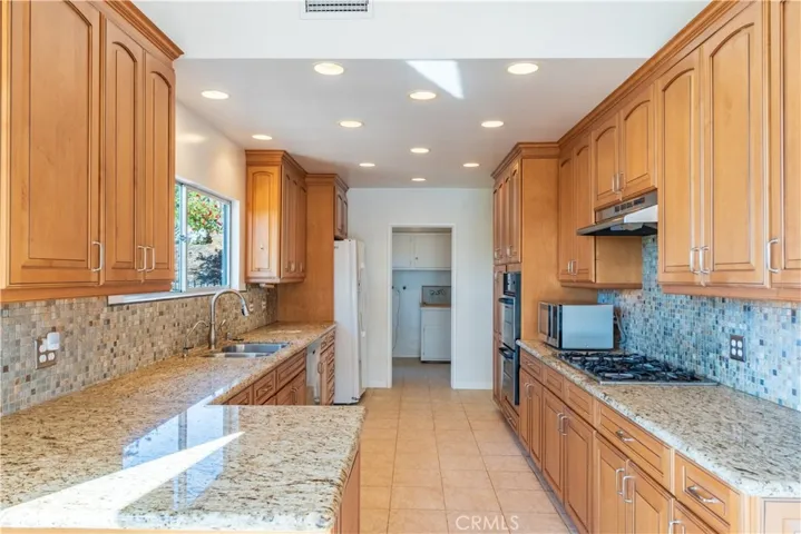 5 Martingale Drive, Rancho Palos Verdes, California 90275