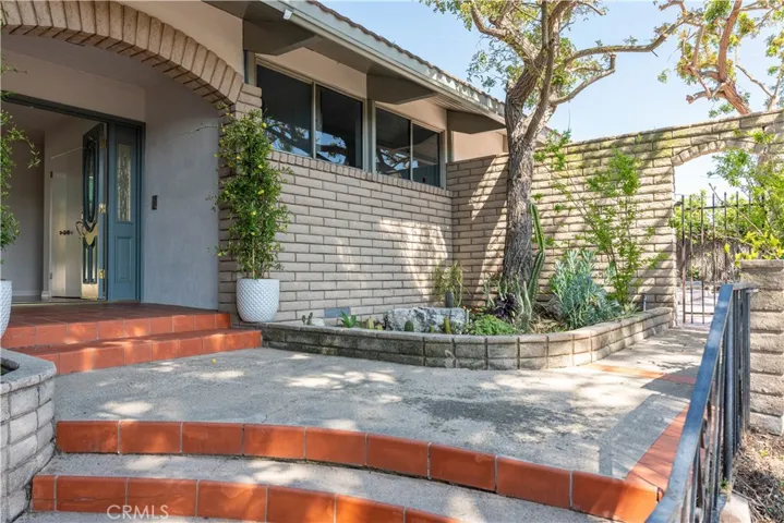 5 Martingale Drive, Rancho Palos Verdes, California 90275