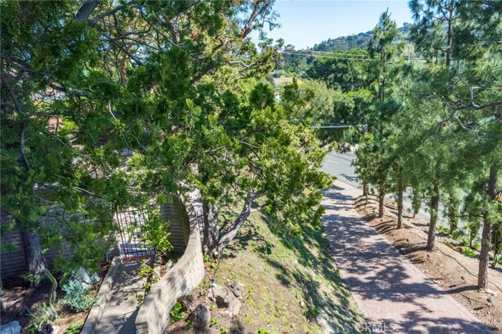 5 Martingale Drive, Rancho Palos Verdes, California 90275