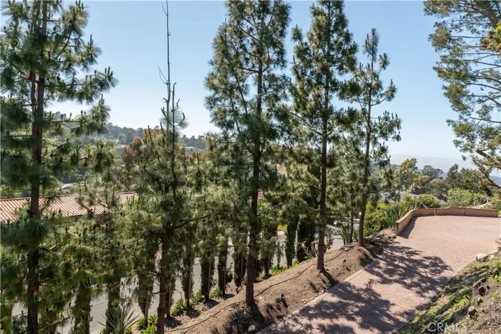 5 Martingale Drive, Rancho Palos Verdes, California 90275