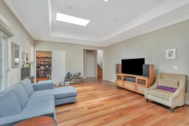 130 Heather Lane, Palo Alto, California 94303