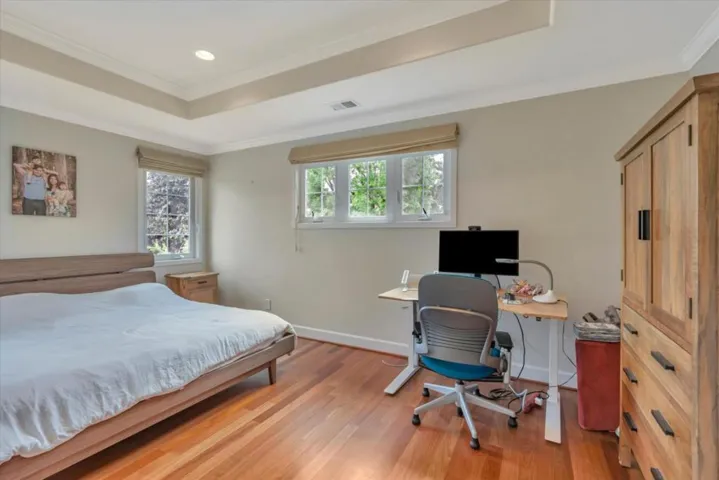 130 Heather Lane, Palo Alto, California 94303