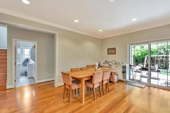 130 Heather Lane, Palo Alto, California 94303