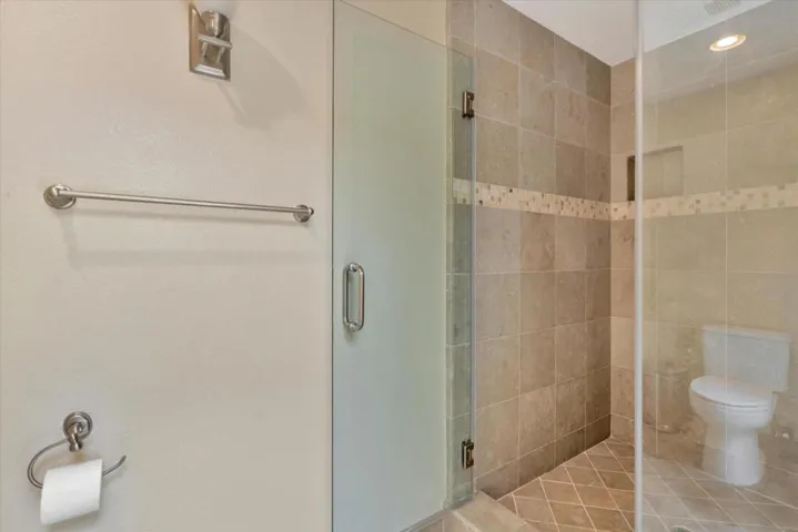 130 Heather Lane, Palo Alto, California 94303