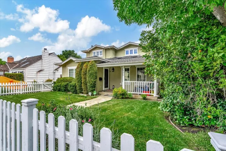 130 Heather Lane, Palo Alto, California 94303