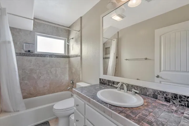 130 Heather Lane, Palo Alto, California 94303