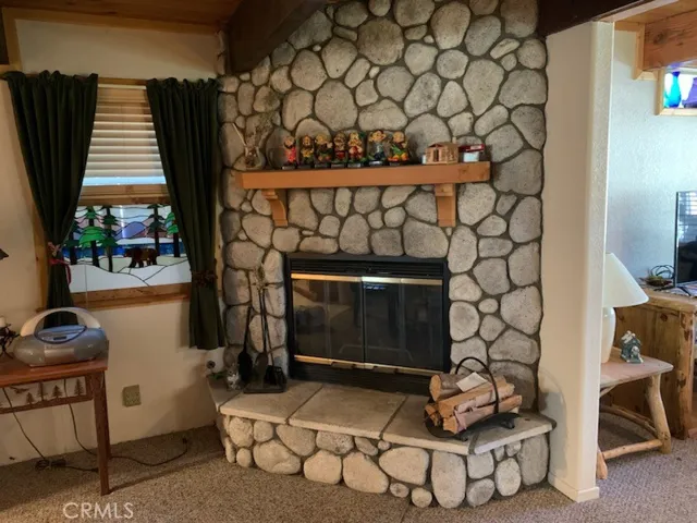 865 Victoria Lane, Sugarloaf, California 92386