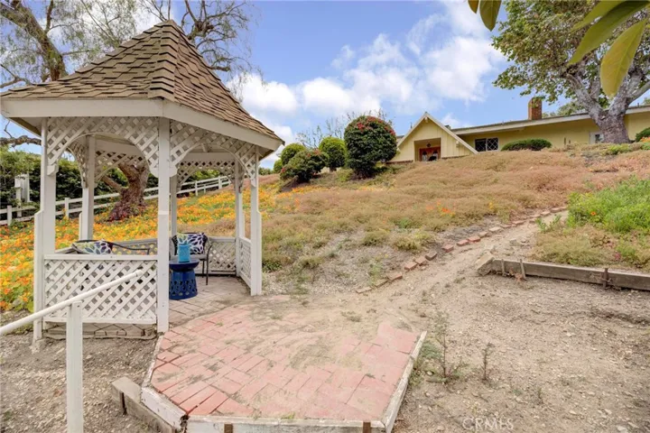8 Silver Saddle Lane, Rolling Hills Estates, California 90274