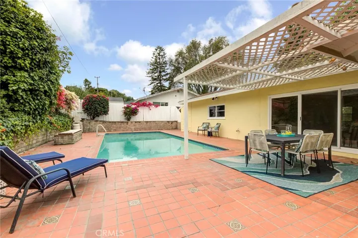 8 Silver Saddle Lane, Rolling Hills Estates, California 90274