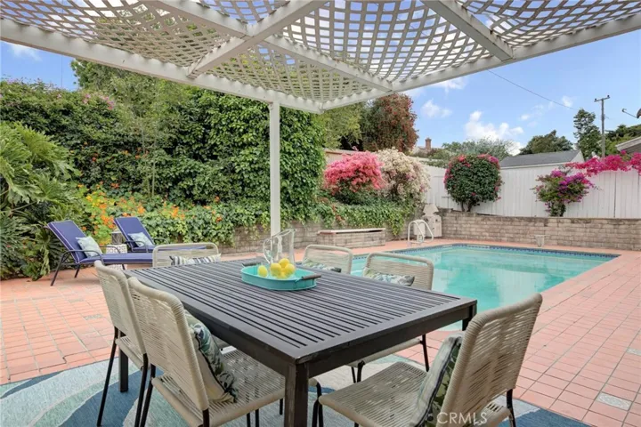 8 Silver Saddle Lane, Rolling Hills Estates, California 90274