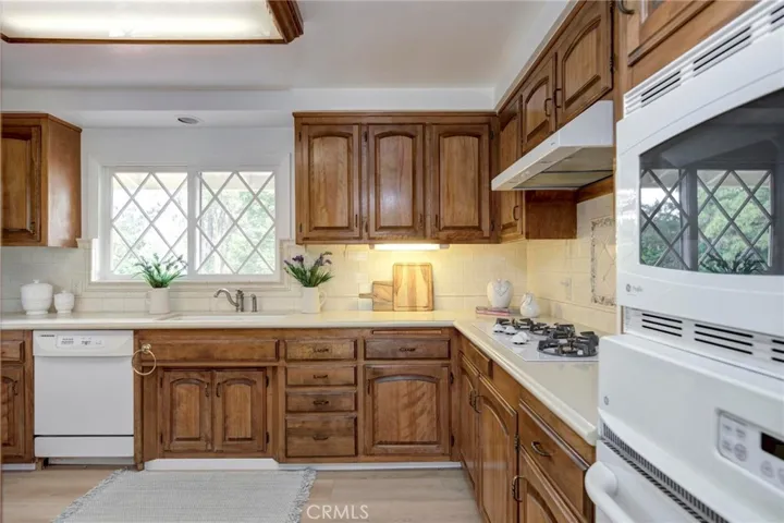 8 Silver Saddle Lane, Rolling Hills Estates, California 90274