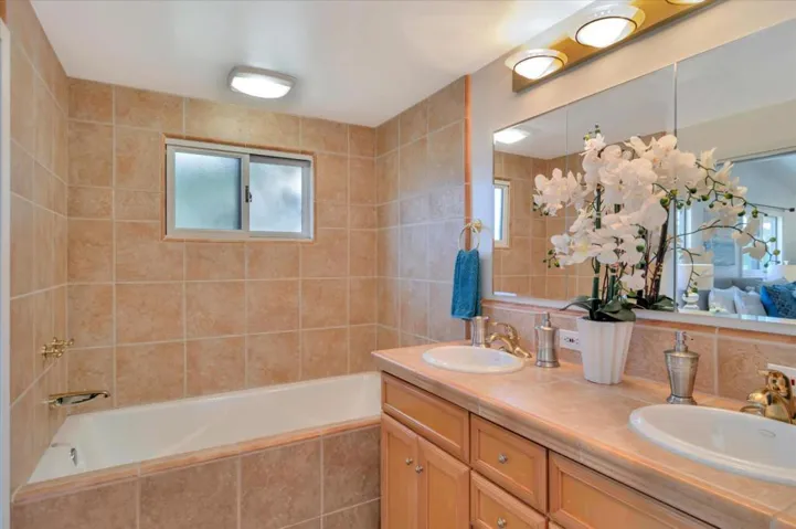 842 Gary Avenue, Sunnyvale, California 94086