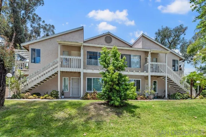 219 Diamond Way 115, Vista, California 92083